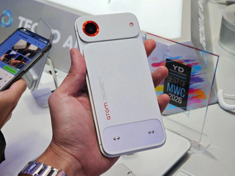 传音整新活！4.9mm超薄磁吸模块化手机，想加啥功能自己拼