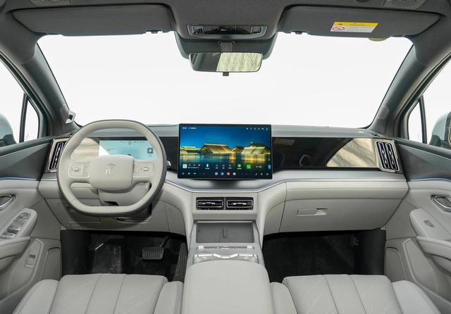 预计售18万？续航710km+后排能当床，比亚迪新款SUV实车亮相