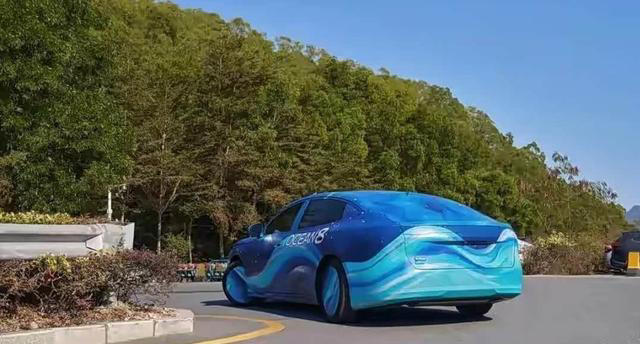 全球第一！海豹08发布，充电5分钟能跑400公里，于3月5日首发亮相