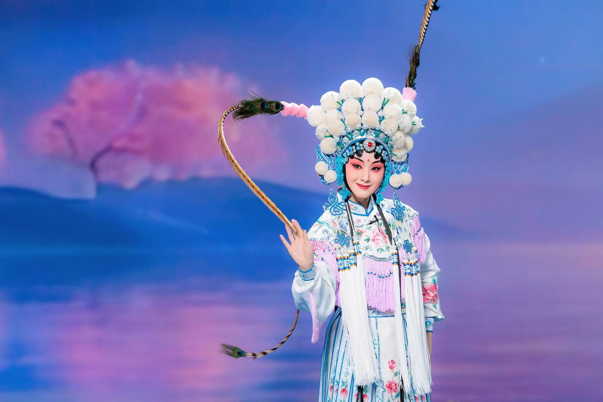 让川剧之美被更多人看见! 重川青年演员周星雨亮相央视元宵晚会