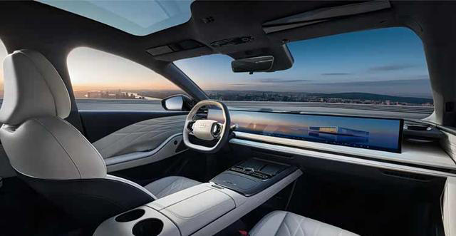 5米车长+85%软包！吉利银河E8豪华感拉满