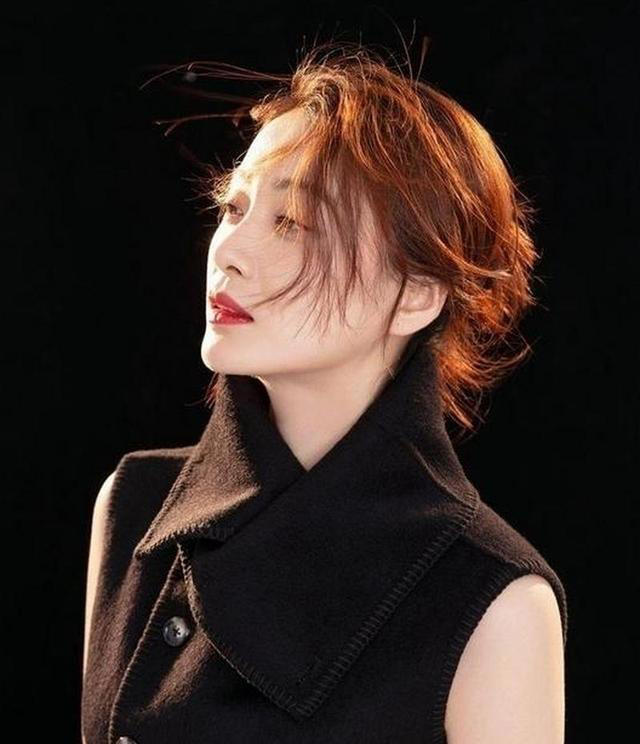 女演员与他同居五年，将美好的年华都给了他，他却选择和闺蜜结婚