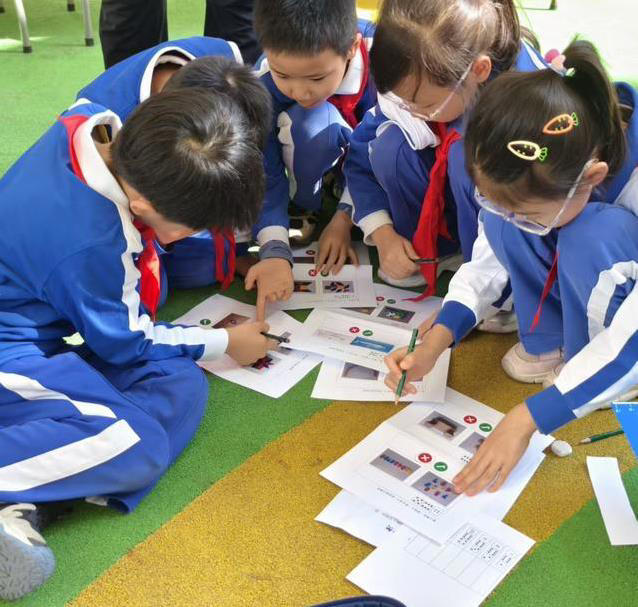 孩子戴上数学帽瞬间变探险家，这所学校把枯燥数学玩成最嗨游戏