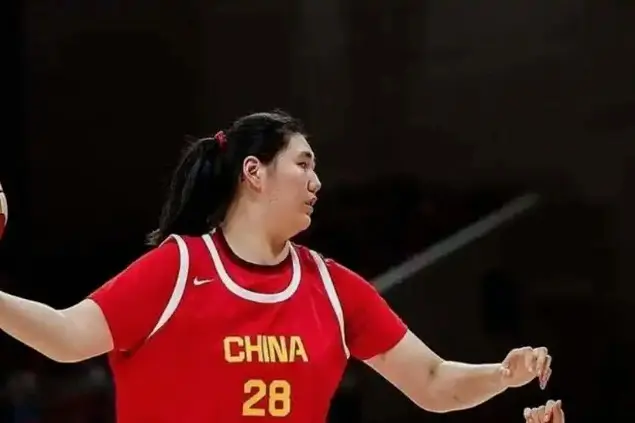 出线仅1天，中国女篮就遭遇不公，这一次，球迷支持张子宇