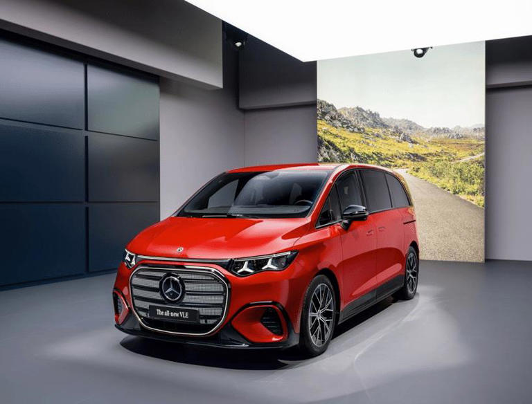 梅赛德斯-奔驰VLE纯电MPV登场，6-8座布局，续航700km！
