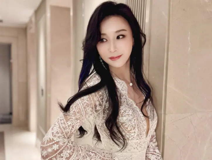 《浪姐7》最大的姐姐58岁，又出现一位“回锅肉”姐姐？