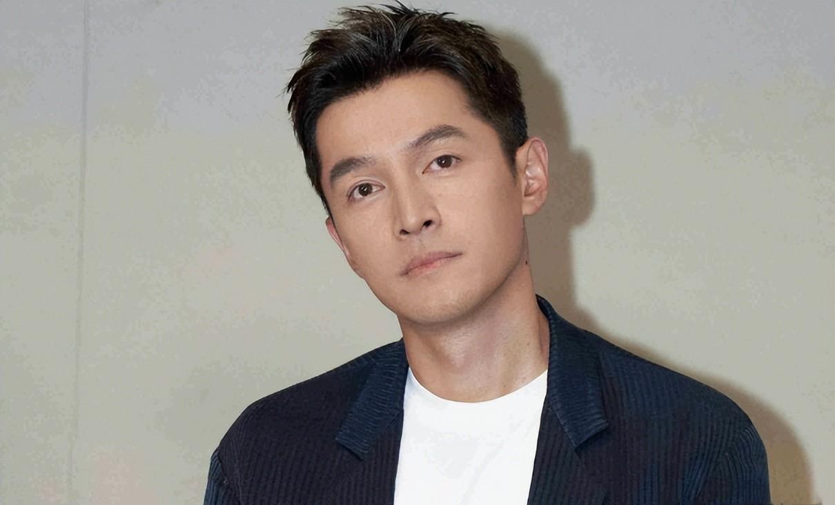 央媒官宣，43岁胡歌正式上任，职务不一般，网友：影坛地位又变了