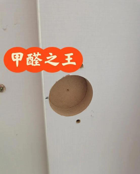 越来越多人不做传统衣柜了，建议学学上海人的做法，美观实用