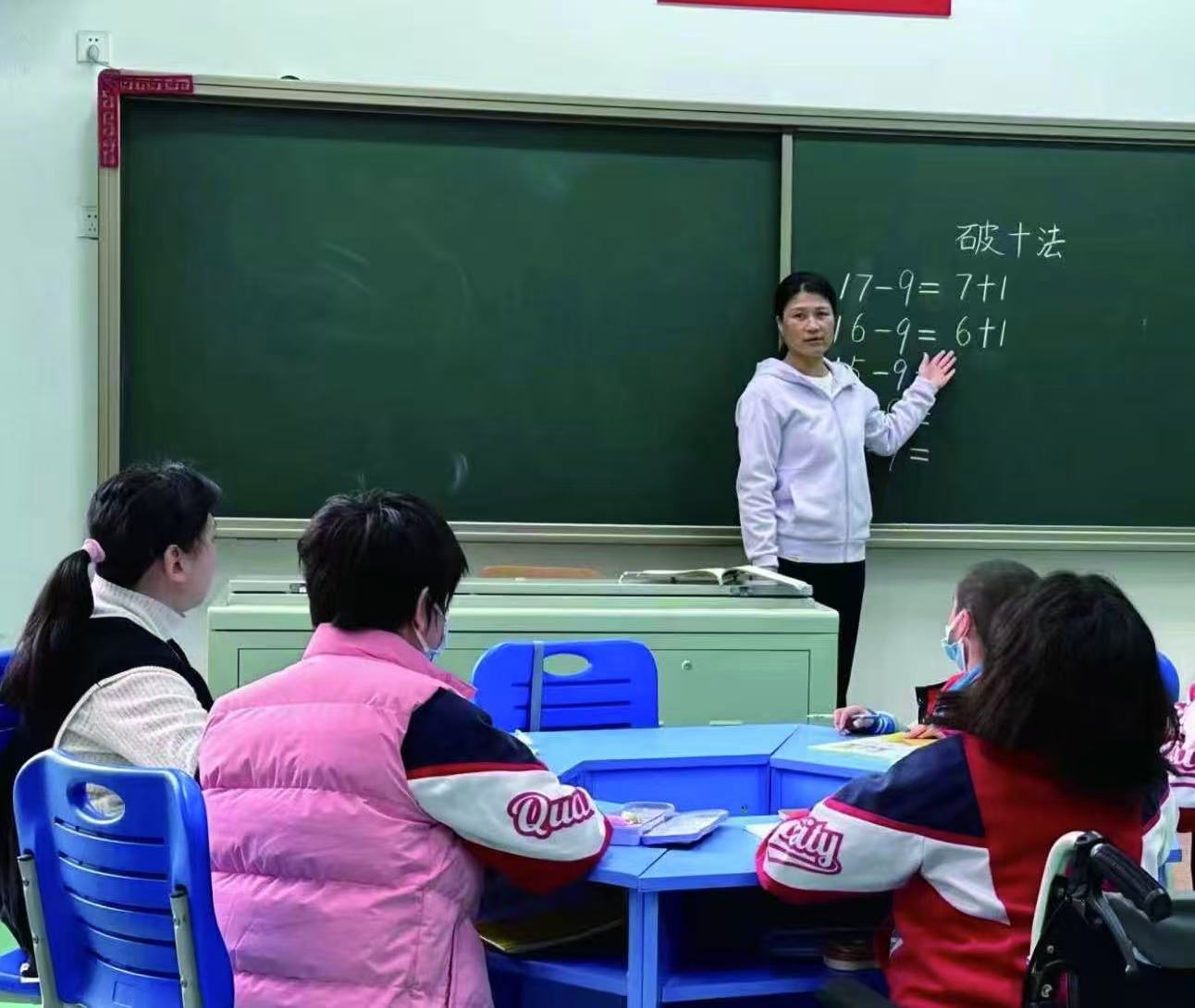 “国家的孩子”，从被关照到独自走向未来
