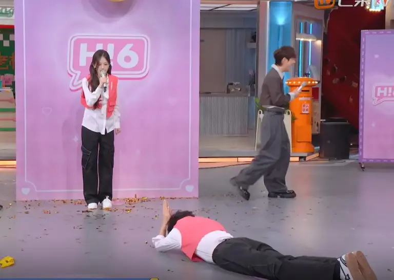 黄晓明的躺枪，沈月的胆大，丁程鑫的翻车，让《你好星期六》封神