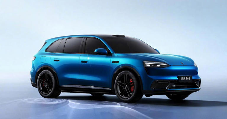 问界M6内饰官图曝光，简约科技风加持，家用细节到位！