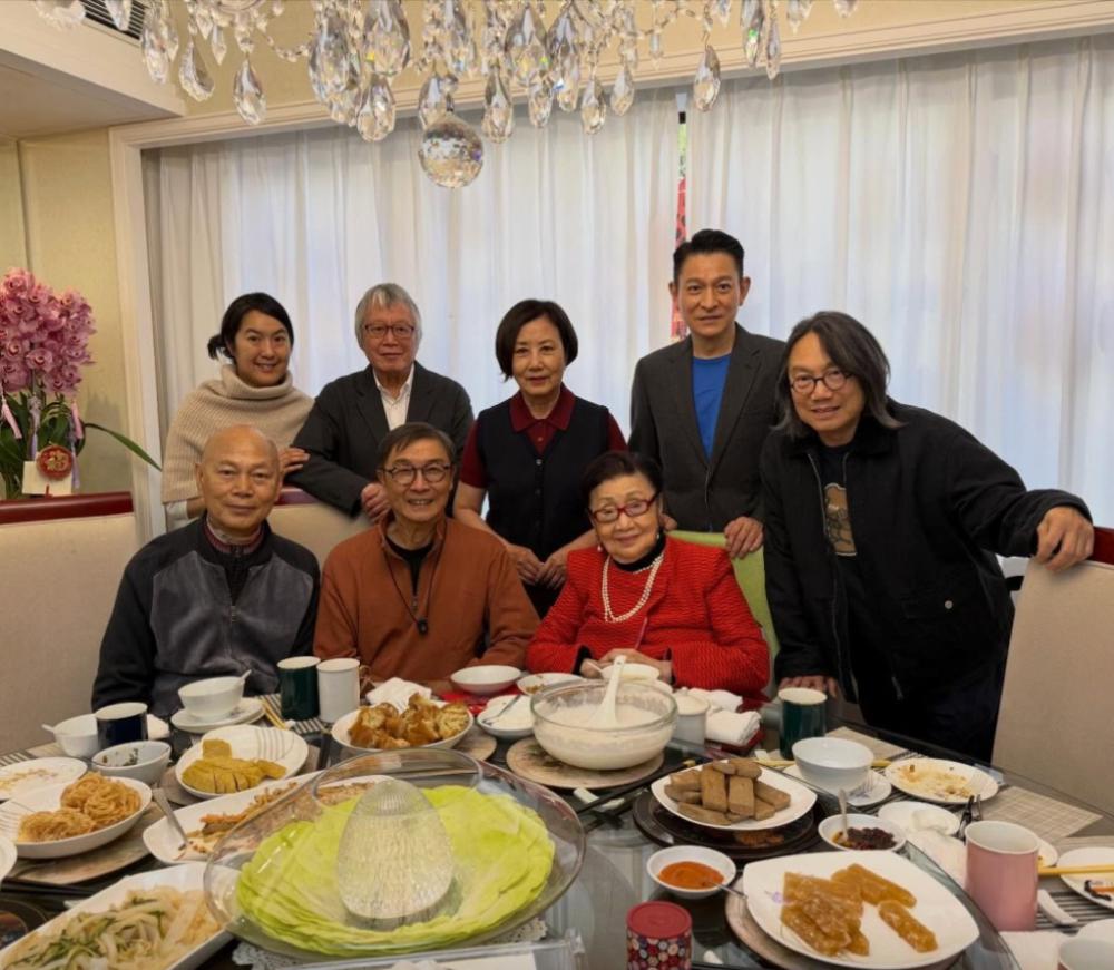 刘德华汪明荃拜访97岁越剧名伶 97岁仙姐精神矍铄