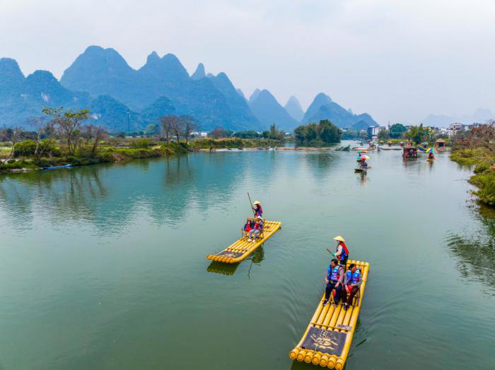 美丽中国｜广西阳朔：春日遇龙河风光旖旎