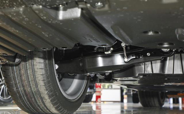 从加价5万到直降10万！当年被追捧的雷克萨斯ES，如今卖不动了？