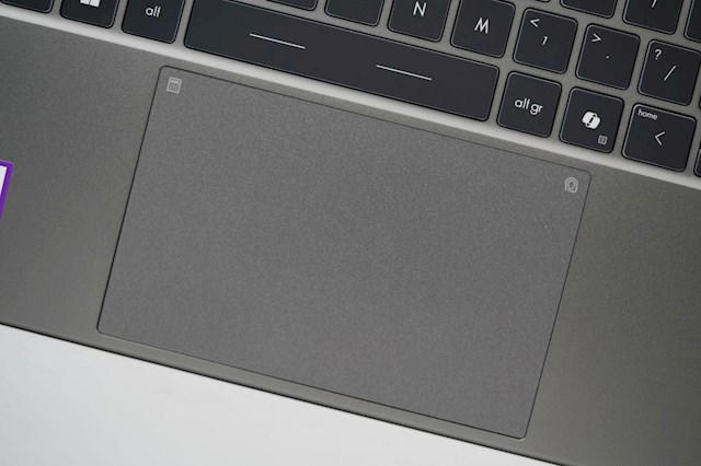 全金属机身、轻至1.32kg！微星尊爵14 AI+ 2026笔记本图赏