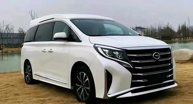 2026款传祺M8HEV它是完全满足了我们消费者豪华混动的MPV！