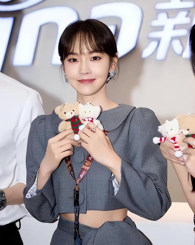 原来他就是张佳宁舅舅，长相帅气多才多艺，为培养外甥女付出太多