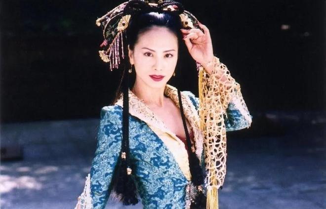 看《逐玉》夸夸4位黄金女配角，个个颜值高级，越老越有韵味