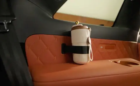 魏牌V9X官图发布：搭载2.0T插混系统，三排座椅均配有座椅按摩