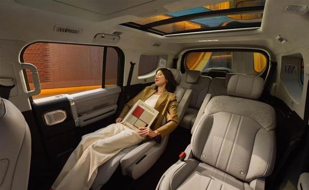 纵横G700仅30多万却拥有1400公里续航，这硬派越野到底有多强？