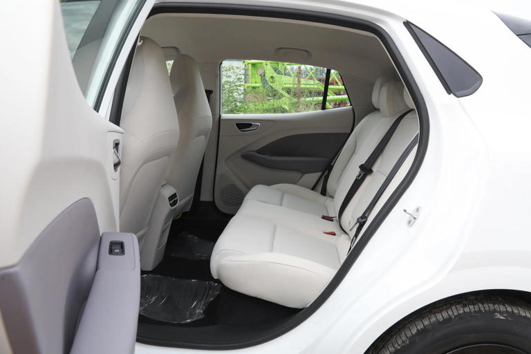 又一纯电A级车成爆款！6万多起售续航530km，10万内买吗？