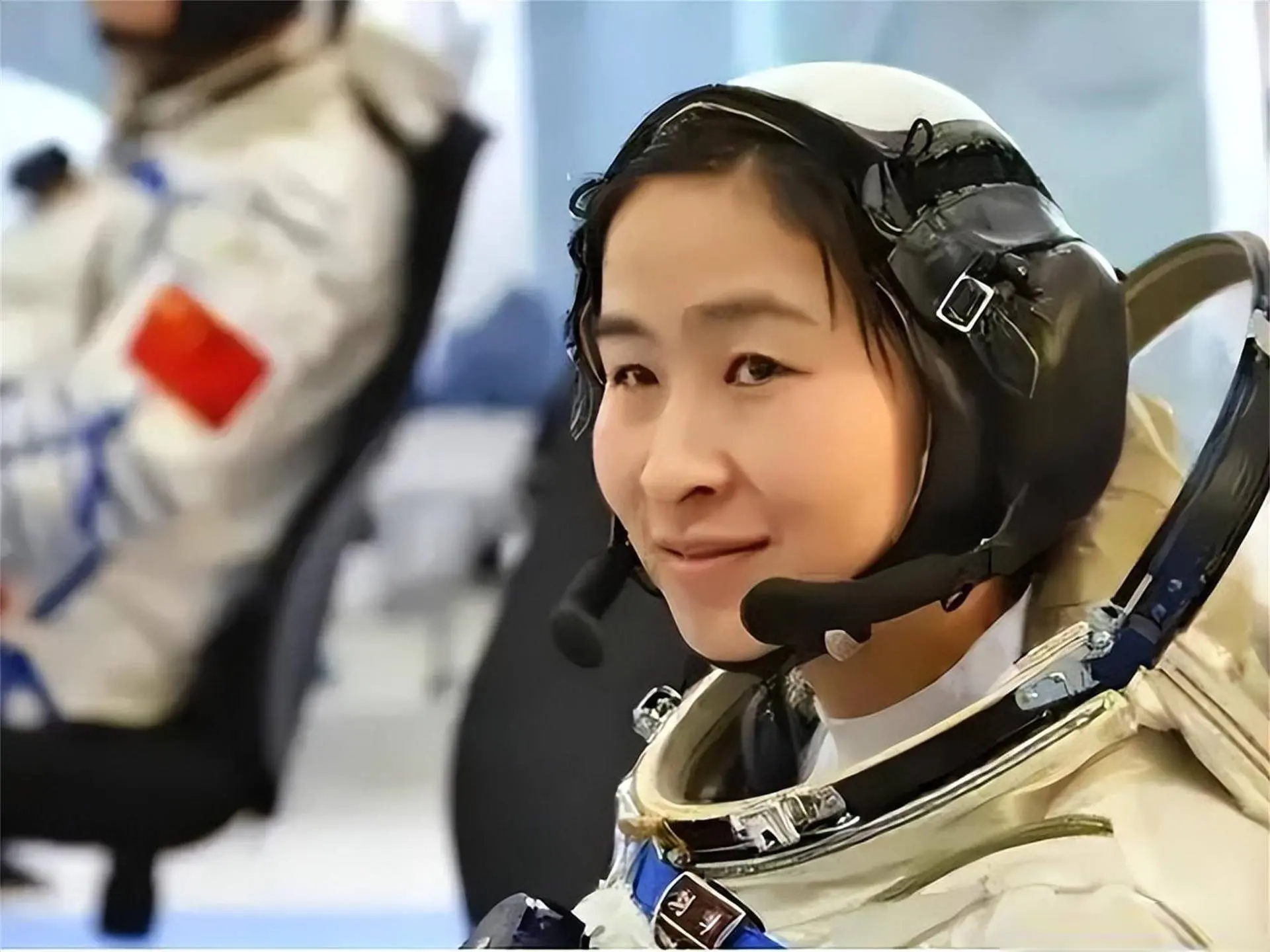 中国首位女航天员刘洋，结婚8年不生子，飞天前为丈夫留2条遗言