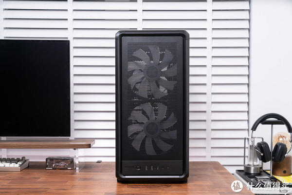 紧凑中塔新范式，酷冷 MasterFrame 500 Mesh 装机展示