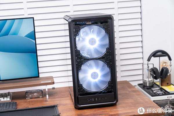 紧凑中塔新范式，酷冷 MasterFrame 500 Mesh 装机展示