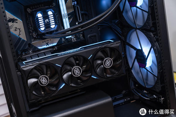 紧凑中塔新范式，酷冷 MasterFrame 500 Mesh 装机展示