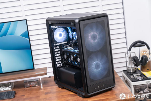 紧凑中塔新范式，酷冷 MasterFrame 500 Mesh 装机展示