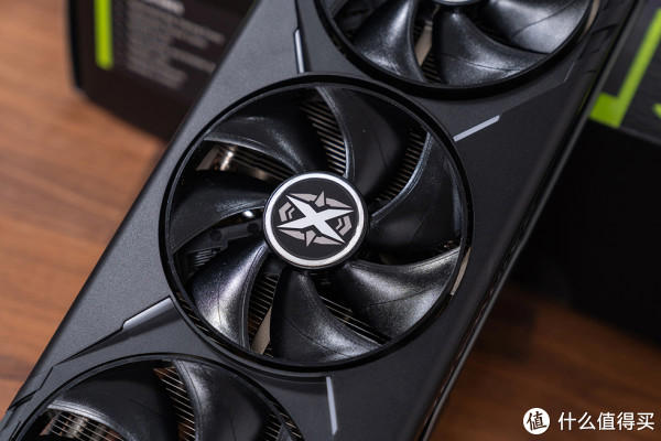 紧凑中塔新范式，酷冷 MasterFrame 500 Mesh 装机展示