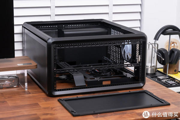 紧凑中塔新范式，酷冷 MasterFrame 500 Mesh 装机展示