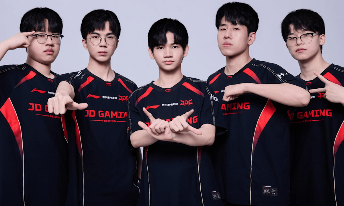 巴西FUR打野：我们训练赛碾压1把JDG第2把领先1W2被GALA翻了