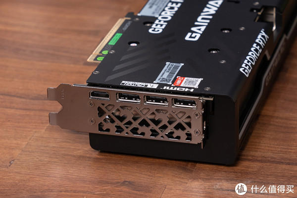 紧凑中塔新范式，酷冷 MasterFrame 500 Mesh 装机展示