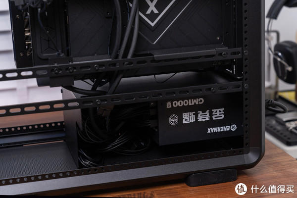 紧凑中塔新范式，酷冷 MasterFrame 500 Mesh 装机展示