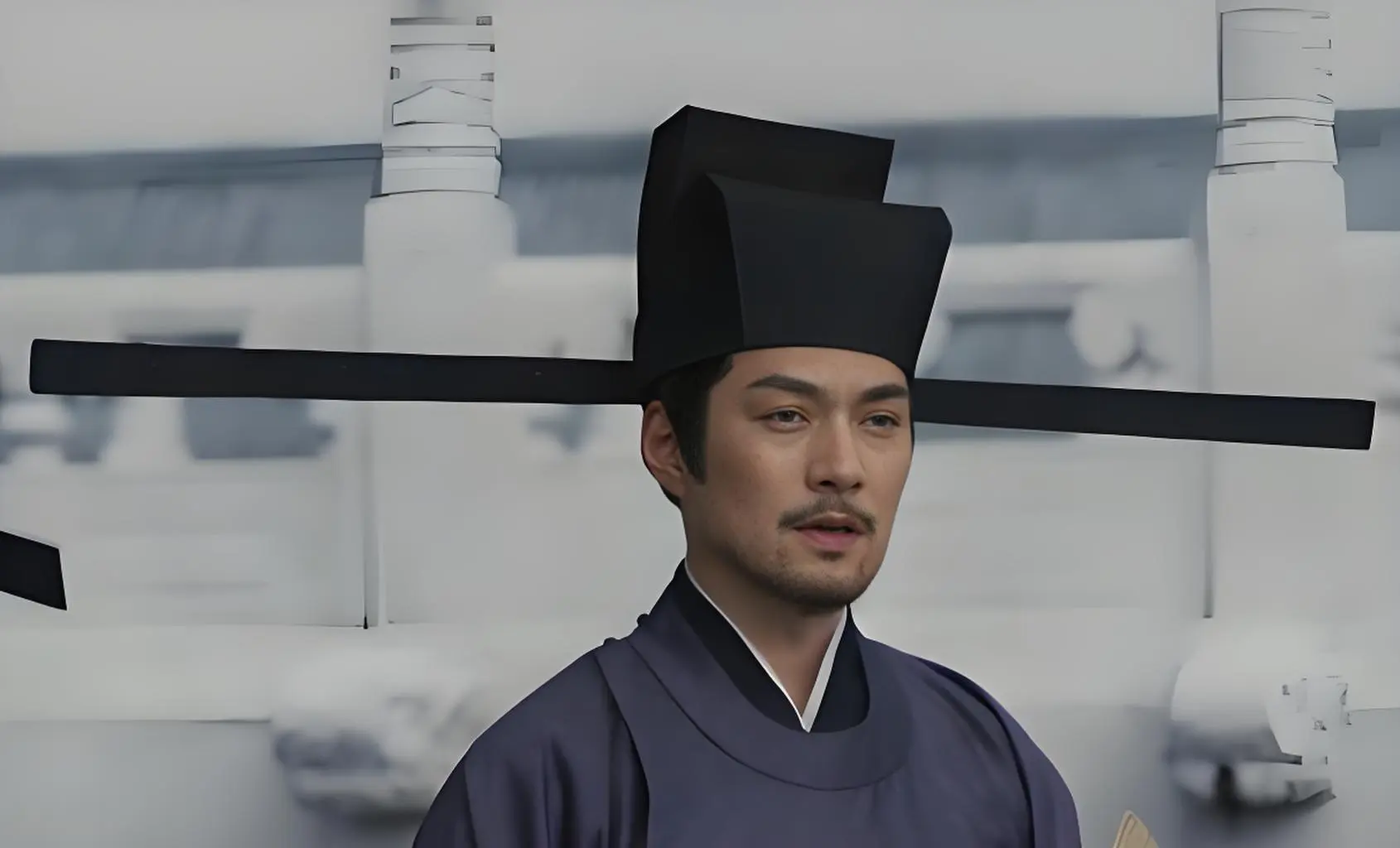 为什么《逐玉》能火？不仅因为张凌赫，更因一个出场3分钟的女人