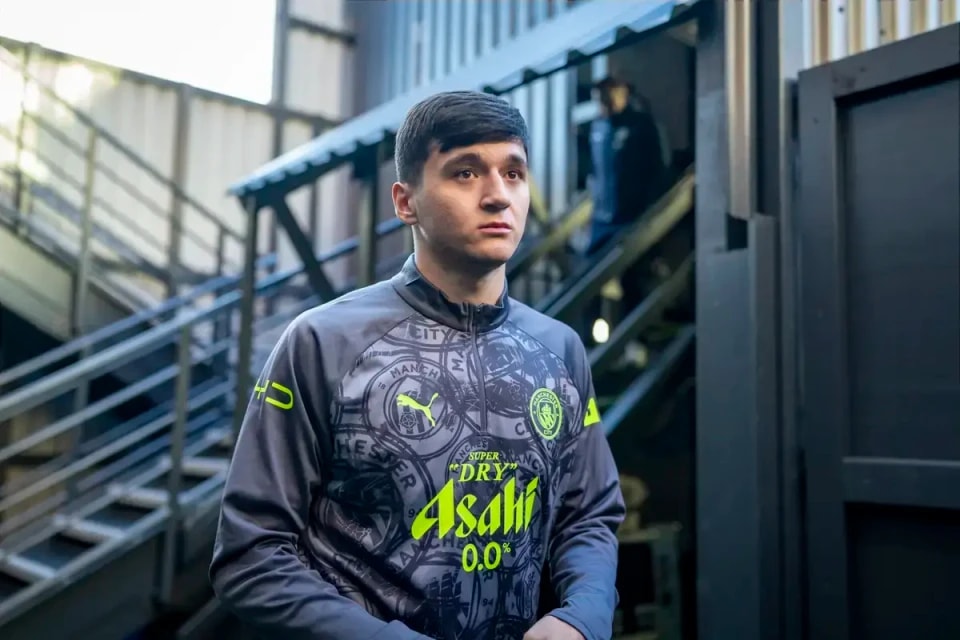 胡萨诺夫对阵皇马一战，宣告曼城新星的真正成年礼