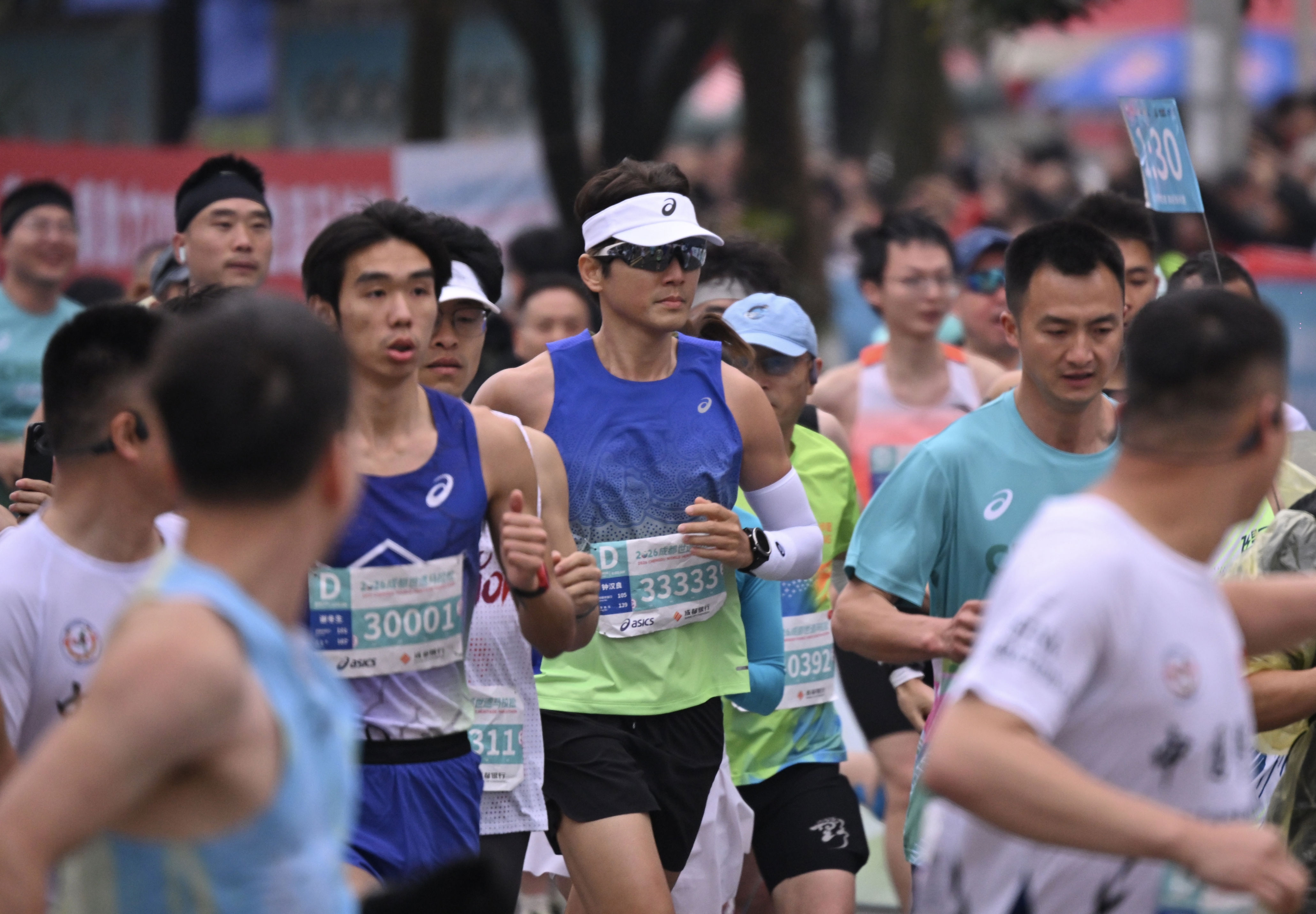 钟汉良助阵！2026 成都世遗马拉松鸣枪，3.5 万跑者奔赴三遗之城