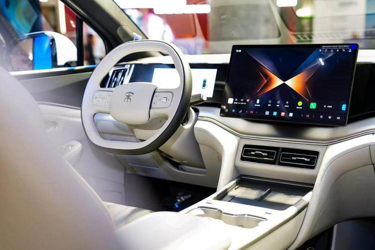 15.19万起的宋Ultra EV，可能是15万级最“不讲武德”的B级纯电SUV