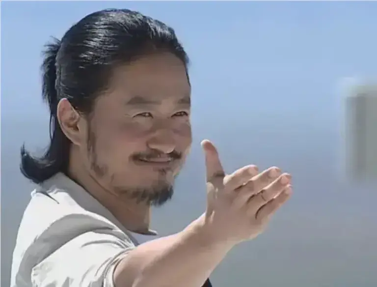 收手吧！票房 670、观众 28 人，不是谁都能当吴京