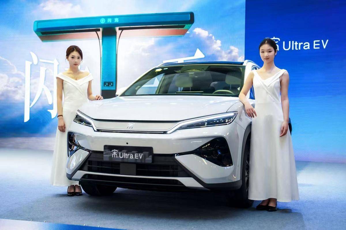 15.19万起的宋Ultra EV，可能是15万级最“不讲武德”的B级纯电SUV