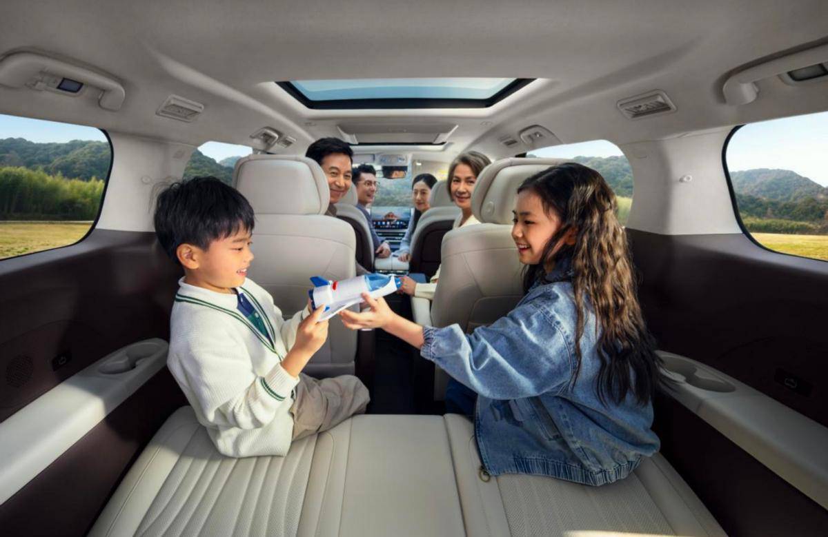 普通家庭也能轻松入手的豪华MPV！瑞风RF8悦享系列上市17.69万起