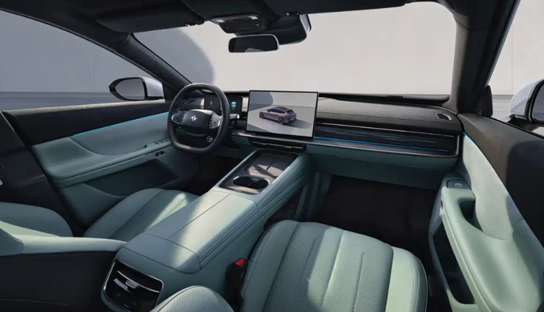 奕派007闪现版正式上市！看到售价，网友直呼：真良心