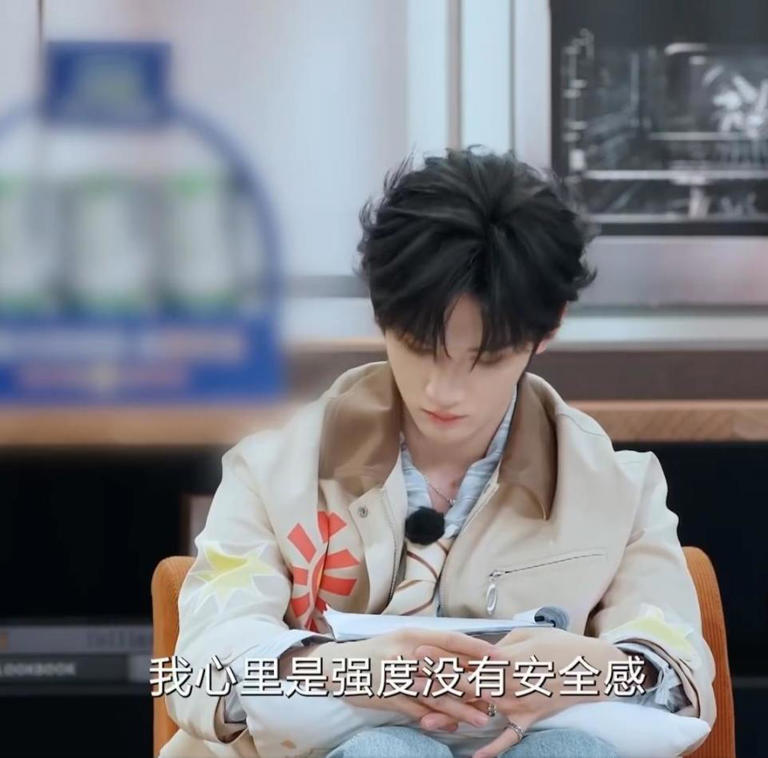 伊能静自曝送恩利上幼儿园陪读了15天，童年曾有被母亲丢在路边的经历