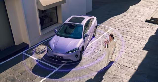 首搭第二代刀片电池和闪充技术，比亚迪海豹07EV，同级高价值首选