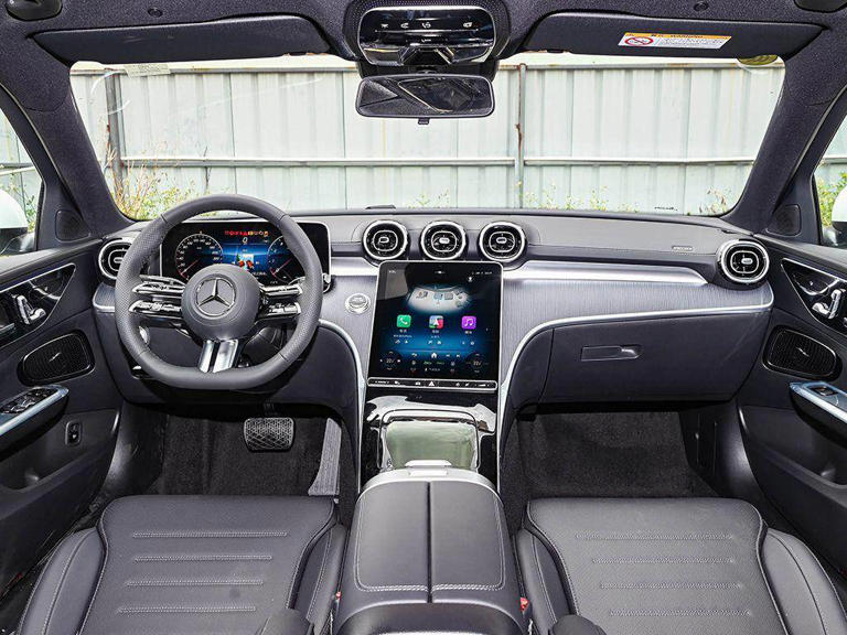 直降10万！奔驰C级杀入20万区间，现在真是入手的好时机吗？