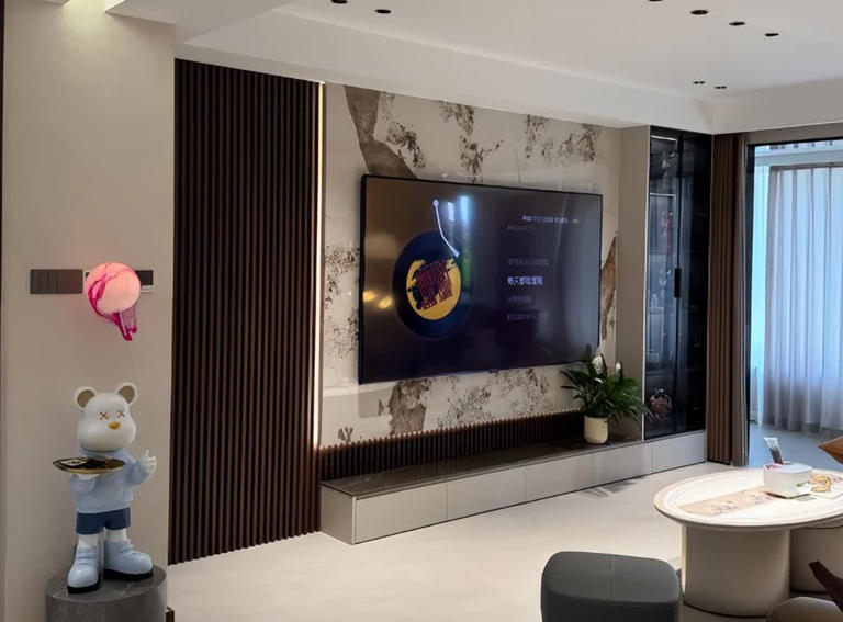 “岩板电视墙”为什么退出中国家庭? 内行人说出实情，恍然大悟