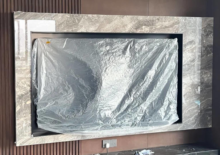 “岩板电视墙”为什么退出中国家庭? 内行人说出实情，恍然大悟