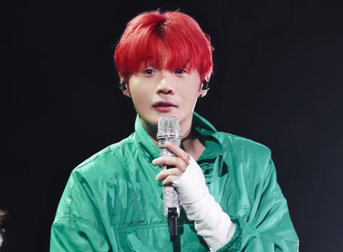 李荣浩长文回应抄袭风波：否认主观抄袭，愿致歉赔偿并护粉丝