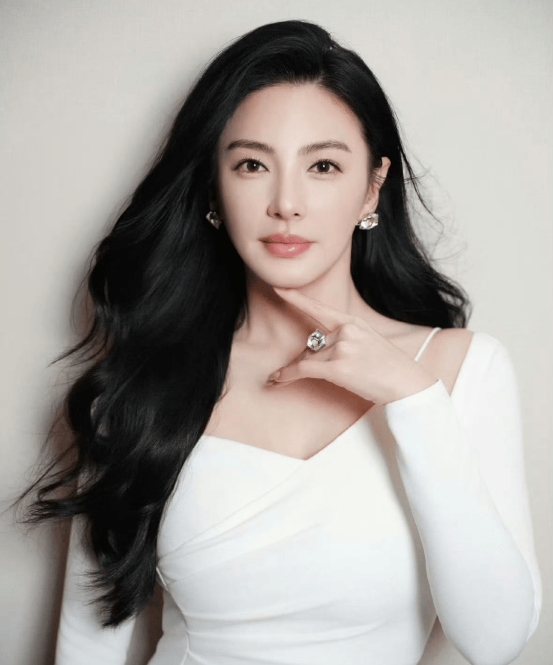 张雨绮直播失控引热议